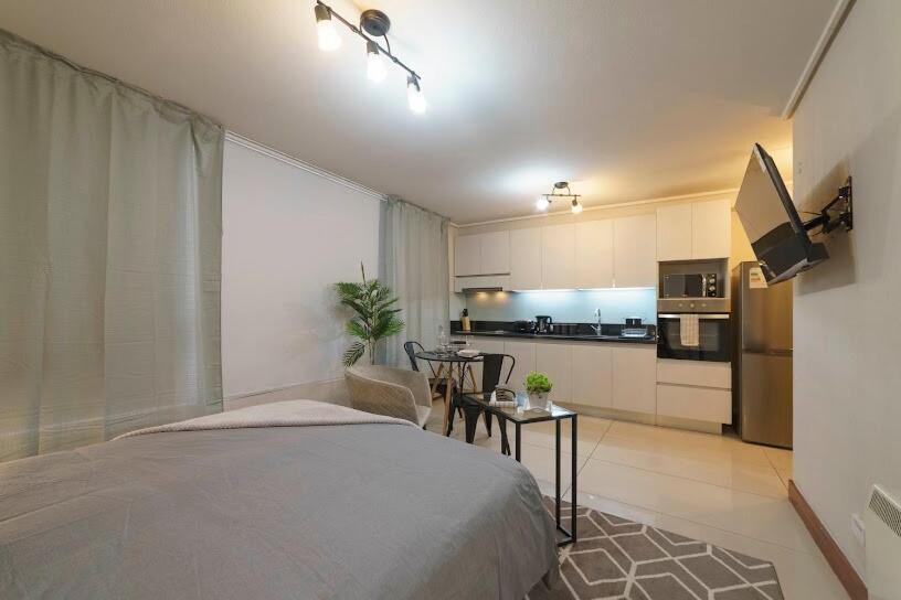 Encantador Studio En Las Condes Apartamento
